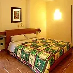 Couette-café Aurora 3*