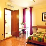 Aurora Lecce